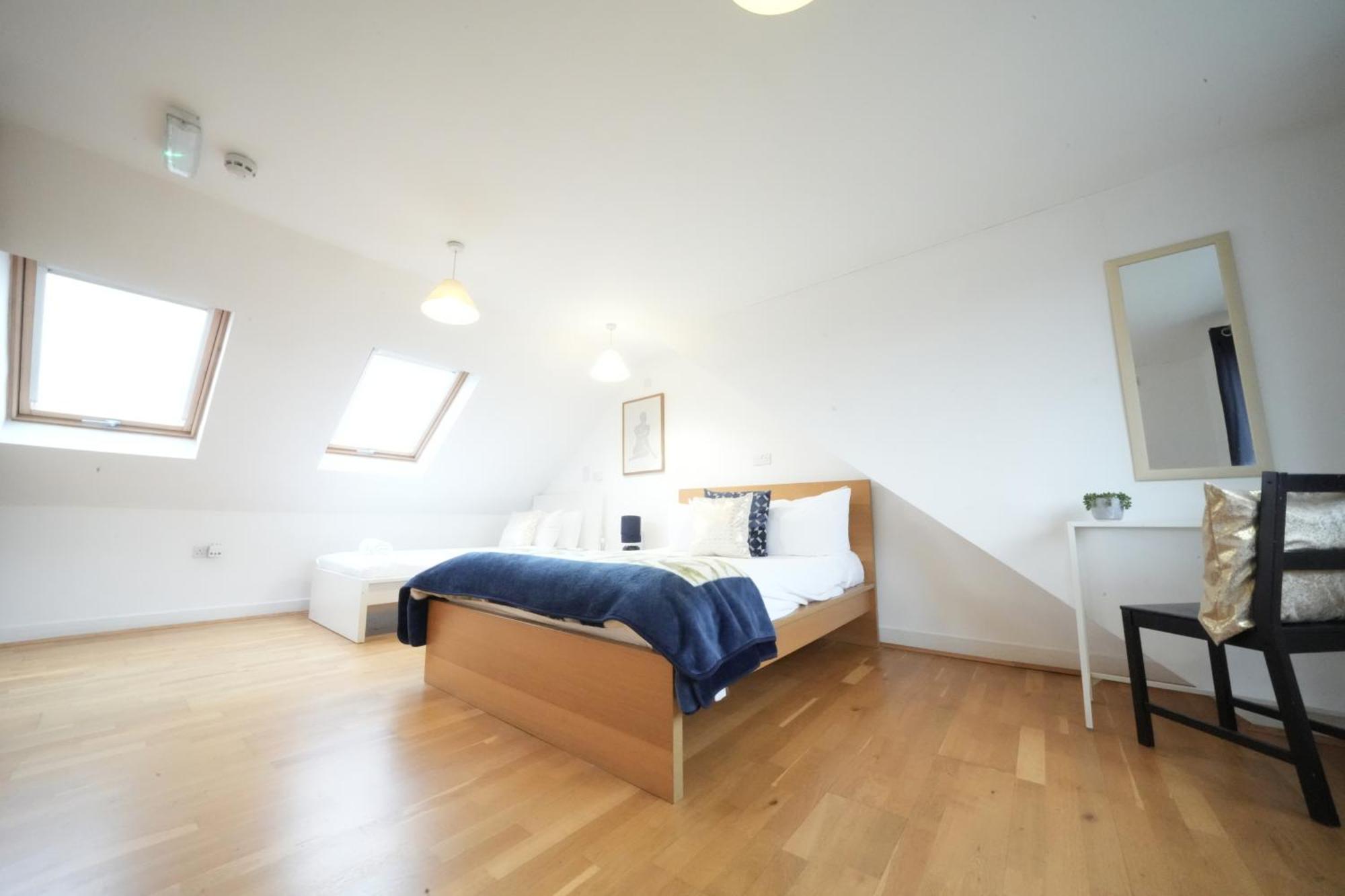 The Great Airport Place-Private Bedrooms With Private Bathroom-1 Bus To Heathrow Airport-5 Minutes By Car- Helpful Advice From Our Team Harmondsworth Exterior foto